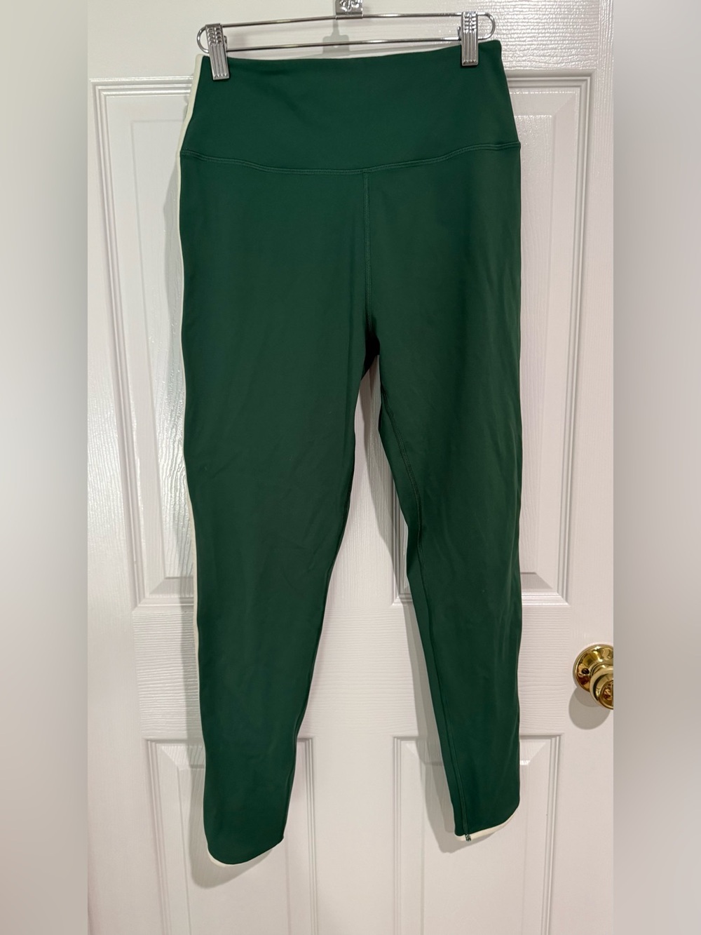 Spiritual Gangster High-Waist Leggings in Forest Green